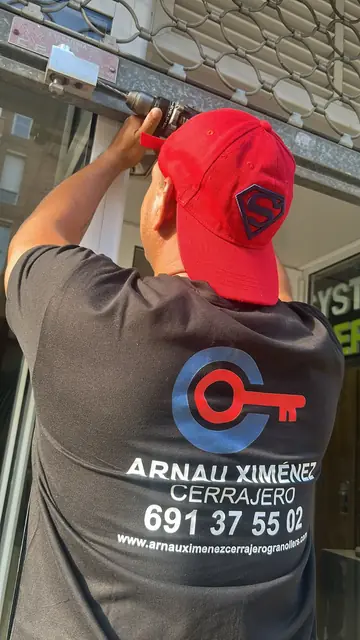 Trabajo real de cerrajero en el Vallès Oriental 3